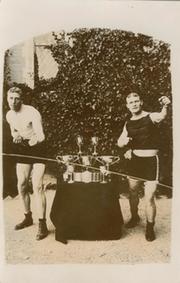 BOMBARDIER BILLY WELLS (ENGLAND) BOXING POSTCARD