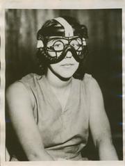 FEMALE BASKETBALL PLAYER MODELS INNOVATIVE EYEWARE 1934 ORIGINAL PRESS PHOTO