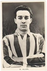 RONNIE ALLEN (WEST BROMWICH ALBION & ENGLAND) C1955 FOOTBALL POSTCARD