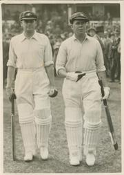 BILL WOODFULL & BILL PONSFORD (AUSTRALIA) 1934 CRICKET PHOTOGRAPH