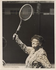 CHARLOTTE COOPER STERRY 1961 TENNIS PHOTOGRAPH (5 TIME WIMBLEDON CHAMPION)