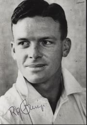 BOB CRISP (SOUTH AFRICA) SIGNED CRICKET PHOTOGRAPH
