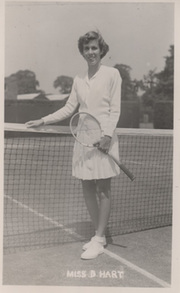 DORIS HART (USA) TENNIS POSTCARD