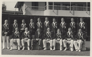 ENGLAND CRICKET TEAM 1951-52 (TOUR TO INDIA) POSTCARD