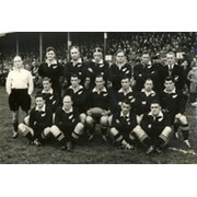 NEW ZEALAND (V LLANELLI) 1953-54 RUGBY PHOTOGRAPH