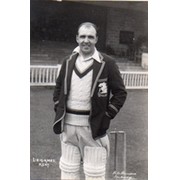 LES AMES (KENT & ENGLAND) CRICKET POSTCARD