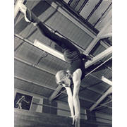 YVONNE ARNOLD (GYMNASTICS) 1970 PHOTOGRAPH