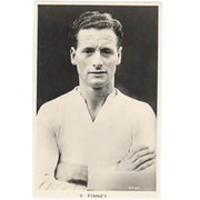TOM FINNEY (PRESTON NORTH END & ENGLAND) FOOTBALL POSTCARD