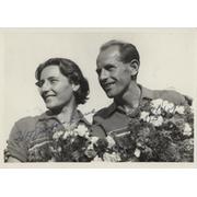 EMIL ZATOPEK & DANA ZATOPKOVA 1952 (HELSINKI OLYMPICS) SIGNED ATHLETICS PHOTOGRAPH