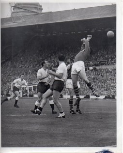 TOTTENHAM HOTSPUR V BURNLEY 1962 (FA CUP FINAL) Action & Press