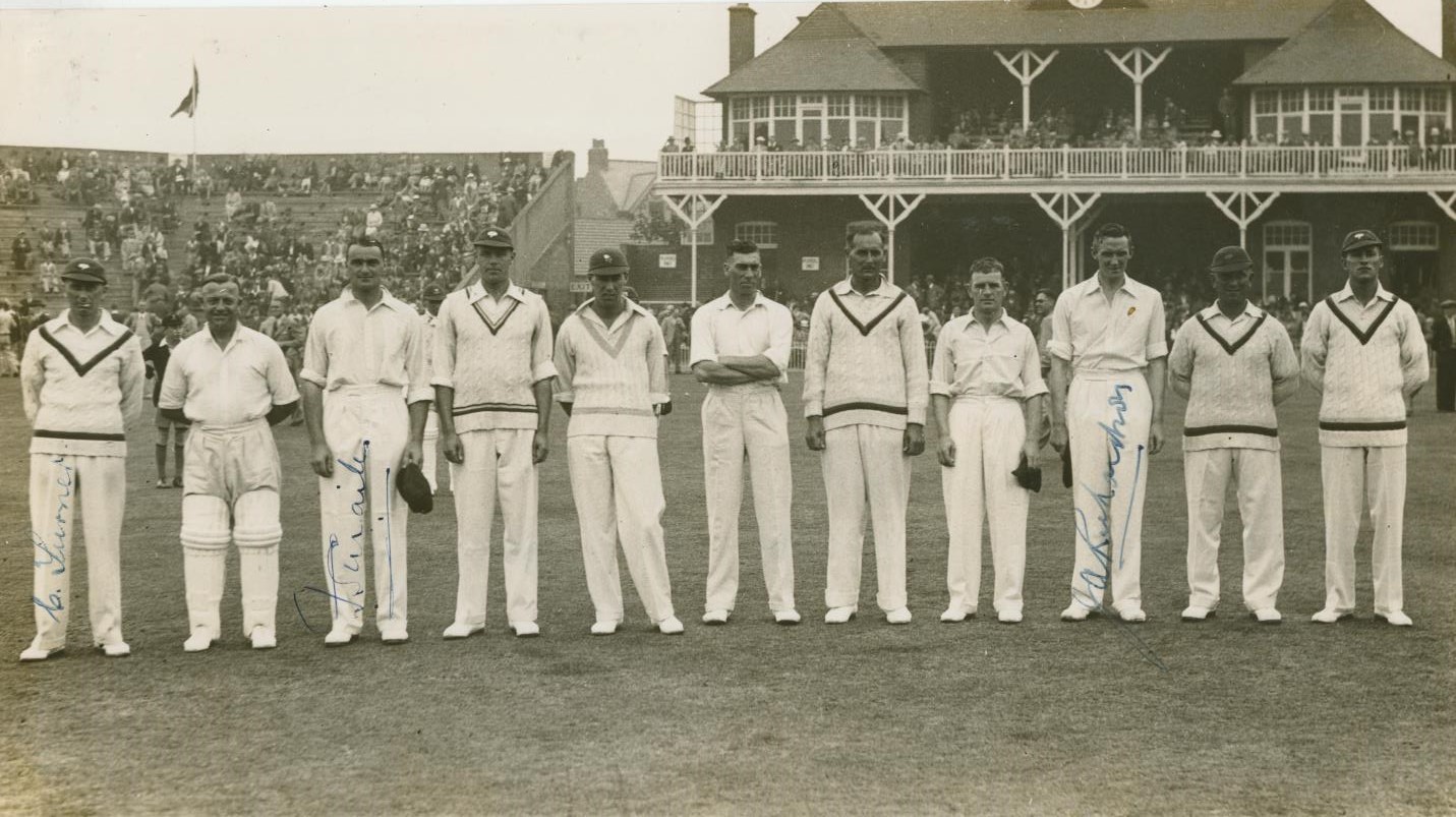 YORKSHIRE 1936 (SCARBOROUGH) CRICKET PHOTOGRAPH Cricket team