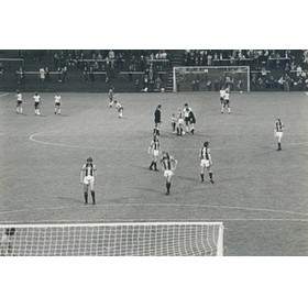 FULHAM V HULL CITY 1980-81 FOOTBALL PHOTOGRAPHS