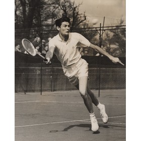GORDON FORBES 1950S TENNIS PHOTOGRAPH