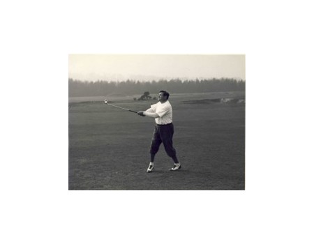 BABE RUTH PLAYING GOLF 1935 - TWO PRESS PHOTOGRAPHS 