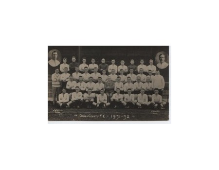 DERBY COUNTY 1931-32 FOOTBALL POSTCARD