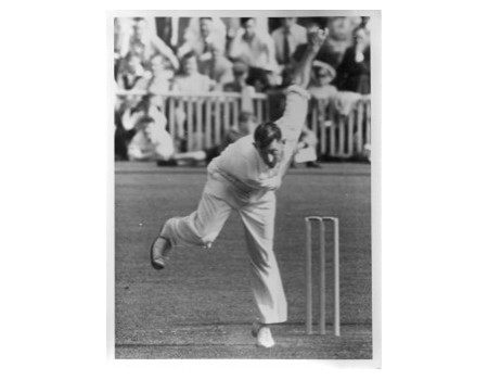 TONY MACGIBBON (NEW ZEALAND) CRICKET PHOTOGRAPH