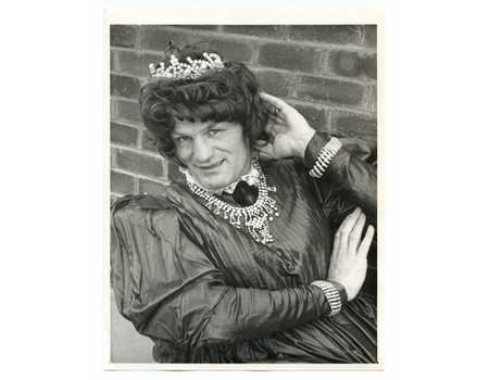 HENRY COOPER 1971 BOXING PHOTOGRAPH - DRESSED IN DRAG