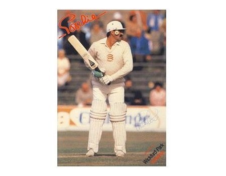 GRAHAM GOOCH (ESSEX) 1985 SIGNED CRICKET BENEFIT BROCHURE