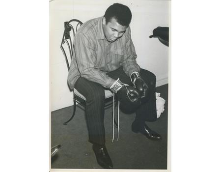 MUHAMMAD ALI 1969 PRESS PHOTOGRAPH