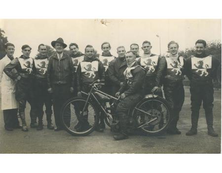 WEMBLEY LIONS 1949 SPEEDWAY PHOTOGRAPH