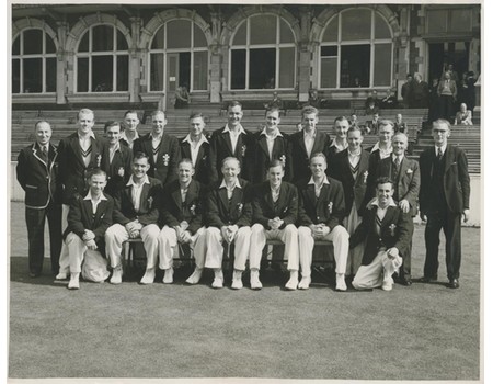 SURREY COUNTY CRICKET CLUB 1952 CRICKET PHOTOGRAPH