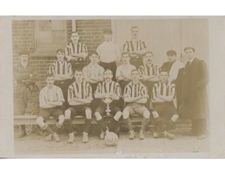 SHEFFIELD WEDNESDAY 1905-06 FOOTBALL POSTCARD