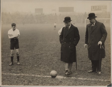 PRINCE OF WALES AT STAMFORD BRIDGE 1920-21 (CHELSEA V SPURS) FOOTBALL PHOTOGRAPH