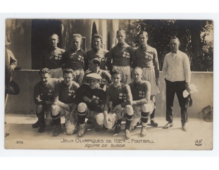SWEDEN FOOTBALL TEAM 1924 (PARIS OLYMPICS) POSTCARD