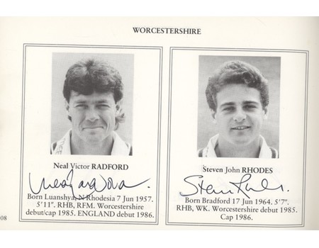 THE CARPHONE GALLERY OF CRICKETERS - AN AUTOGRAPH ALBUM