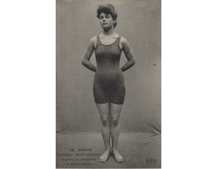 ALICE SADOUX (FRENCH SWIMMER) POSTCARD