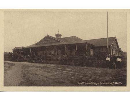 LLANDRINDOD WELLS GOLF PAVILION (POWYS) POSTCARD