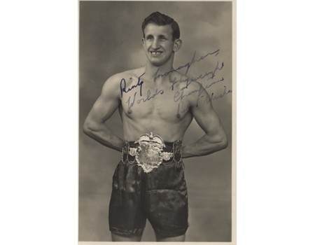 RINTY MONAGHAN SIGNED BOXING PHOTOGRAPH 