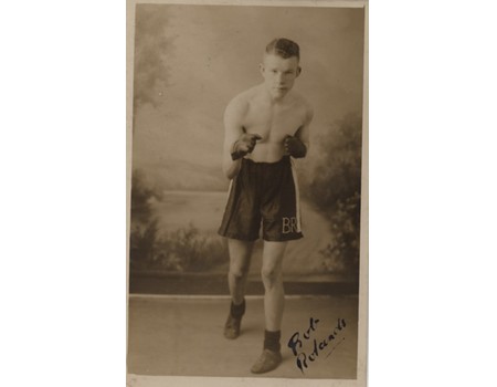 BOB ROWLANDS (SEAHAM) SIGNED BOXING PHOTOGRAPH