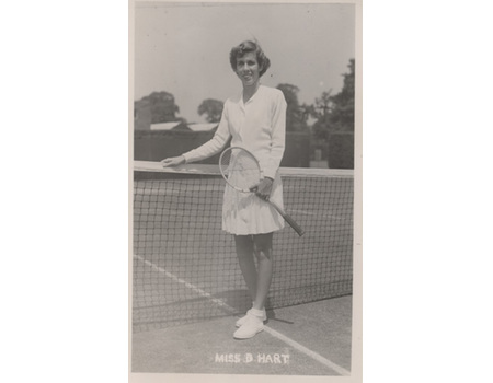 DORIS HART (USA) TENNIS POSTCARD