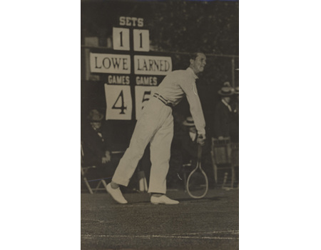 ARTHUR LOWE (ENGLAND) TENNIS PHOTOGRAPH