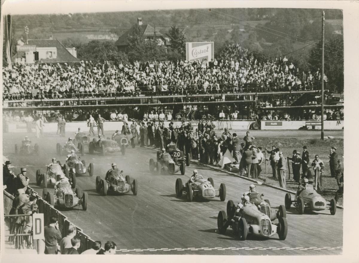 LAUSANNE GRAND PRIX 1947 (START OF THE RACE) PRESS PHOTOGRAPH