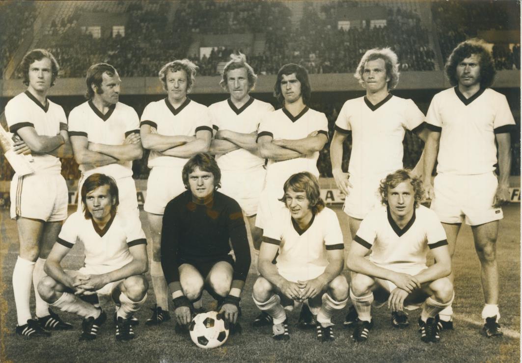 BAYERN MUNICH 1973 (FINALISTS OF THE TOURNOI DE PARIS) FOOTBALL ...
