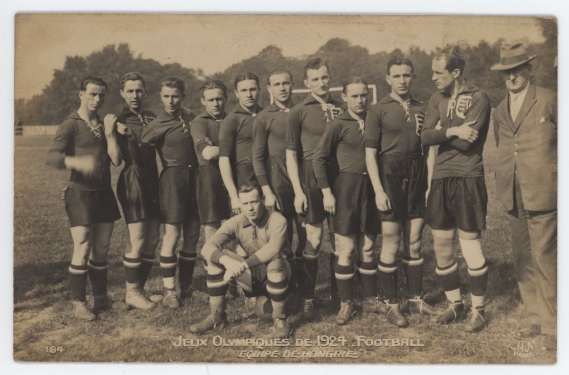 HUNGARY FOOTBALL TEAM 1924 (PARIS OLYMPICS) POSTCARD Football Teams